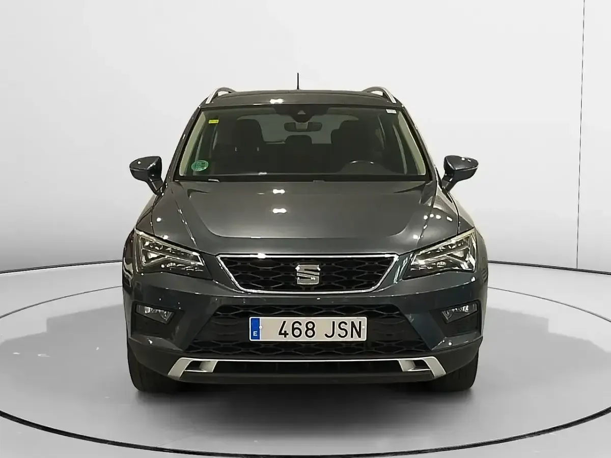 Usado Seat Ateca Ecomotive 115 CV (84 kW) 2016 Gris / plata SUV