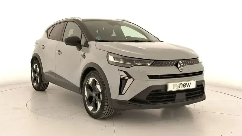 Usado Renault Captur Techno 100 CV (73 kW) 2025 Gris SUV