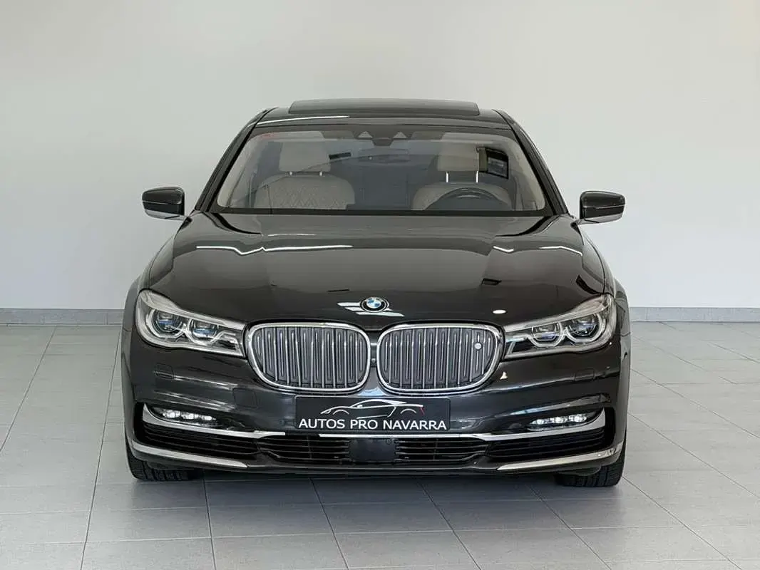 Usado BMW 740 Comfort Edition 313 CV (230 kW) 2016 Gris Berlina