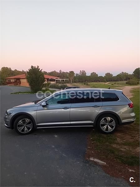Usado VW Passat Alltrack 190 CV (139 kW) 2018 Gris / plata Familiar