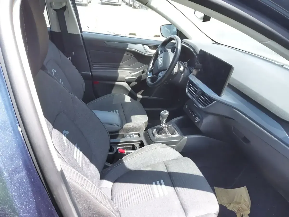 Usado Ford Focus Active 125 CV (91 kW) 2024 Azul Utilitario