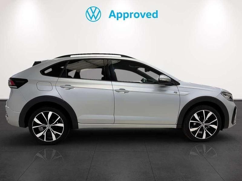 Usado VW Taigo R-line 116 CV (85 kW) 2025 Plateado SUV