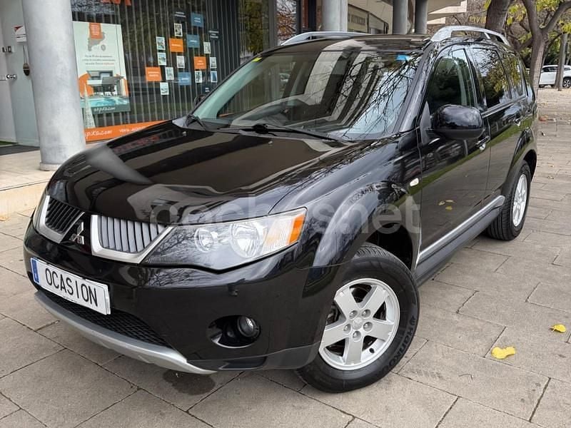 Negro Usado 2009 Mitsubishi Outlander Intense SUV | 9990 € (Un poco caro) - Imagen 1/4