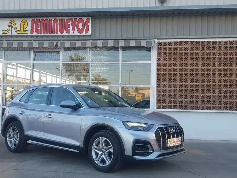 Usado Audi Q5 Advanced Plus 163 CV (119 kW) 2023 Gris / plata SUV