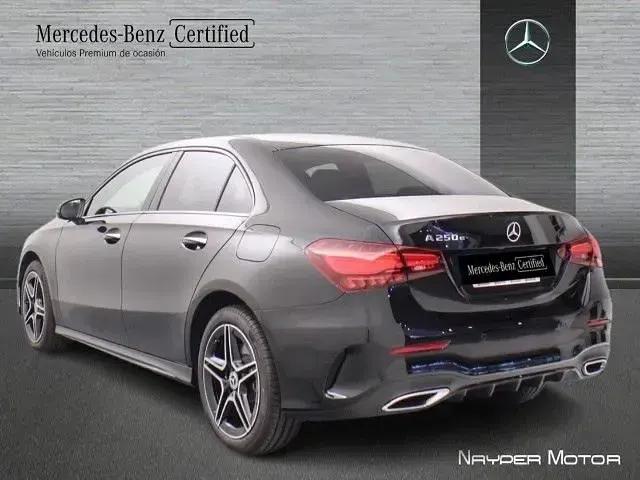 Usado Mercedes A250 218 CV (160 kW) 2024 Negro cosmos