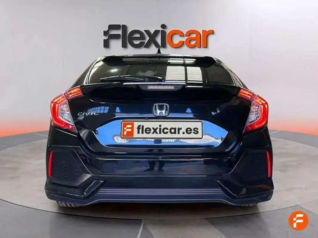 Usado Honda Civic Comfort 126 CV (92 kW) 2019 Negro Utilitario