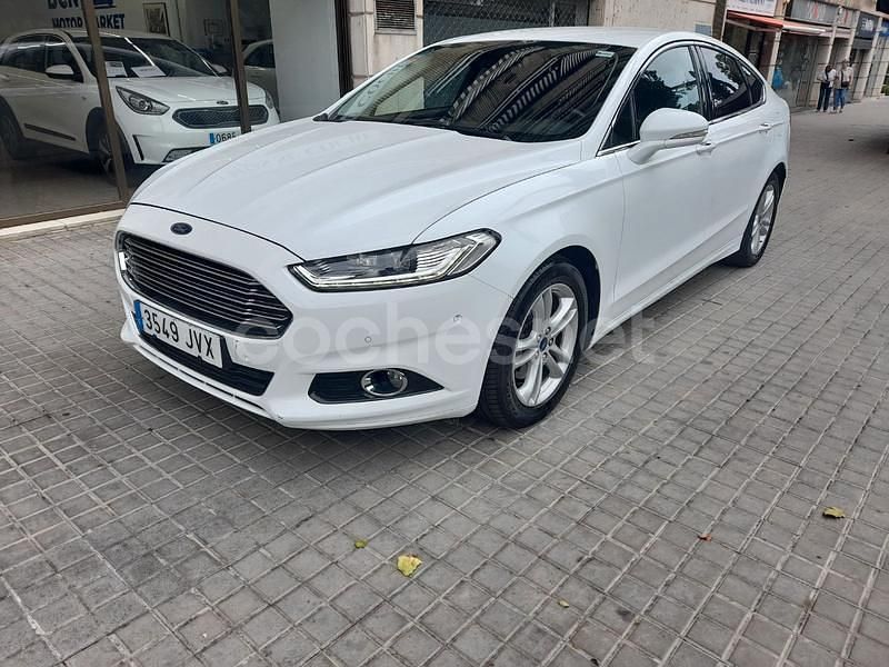 Blanco Usado 2016 Ford Mondeo Titanium Berlina | 12.990 € (Buen precio) - Imagen 1/4