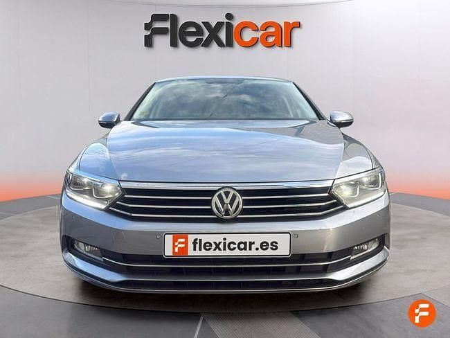 Usado VW Passat Advance 120 CV (88 kW) 2018 Gris Berlina