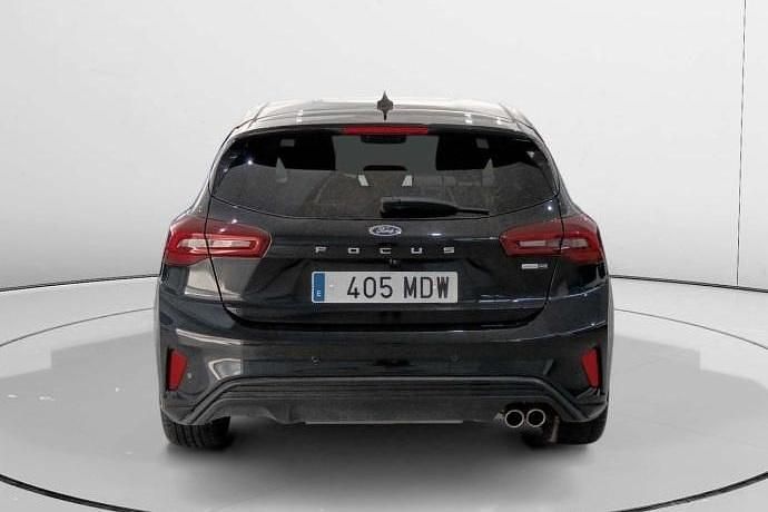 Usado Ford Focus ST-Line 126 CV (92 kW) 2023 Negro Utilitario