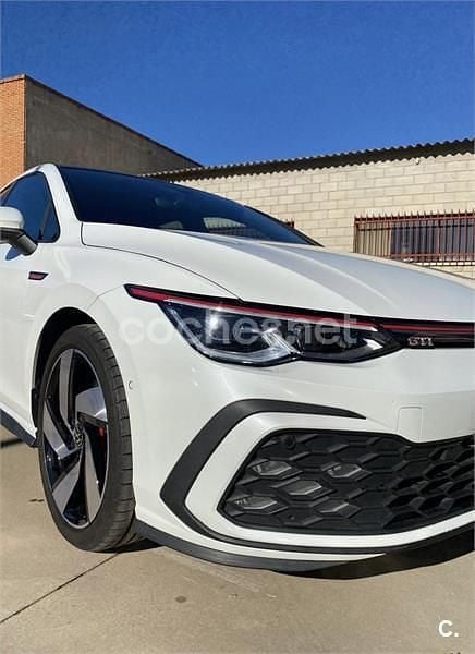 Usado VW Golf VIII GTI 245 CV (180 kW) 2021 Blanco Berlina