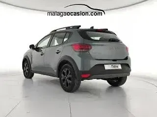 Usado Dacia Jogger Extreme 101 CV (74 kW) 2025 Verde Monovolumen