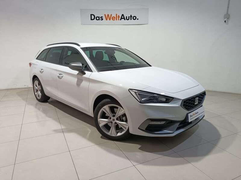 Blanco Usado 2024 Seat Leon ST FR Familiar | 24.990 € (Precio justo) - Imagen 1/4