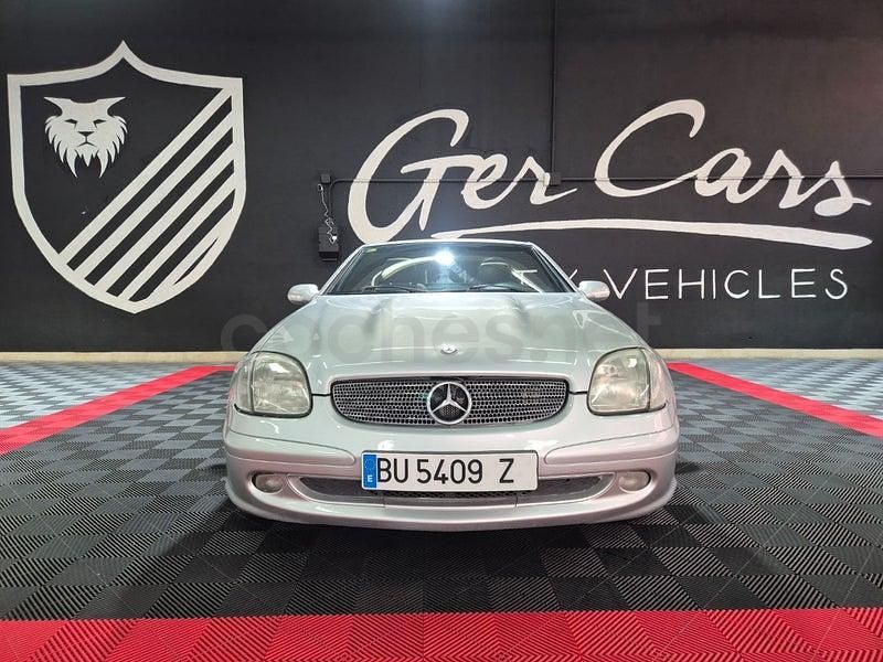 Usado Mercedes SLK230 197 CV (144 kW) 2000 Gris / plata Descapotable