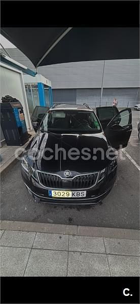 Usado Skoda Octavia Ambition 150 CV (110 kW) 2017 Negro Familiar