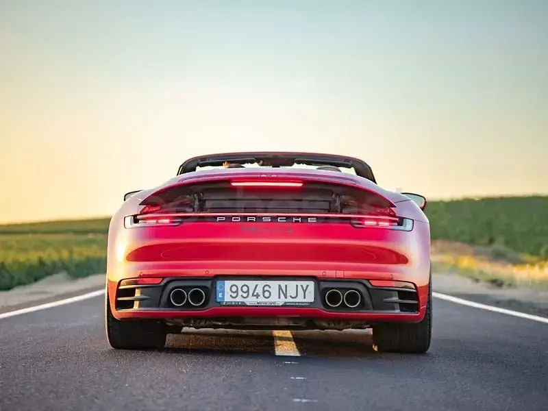 Usado Porsche 911 Carrera S Cabriolet 450 CV (330 kW) 2021 Rojo Descapotable
