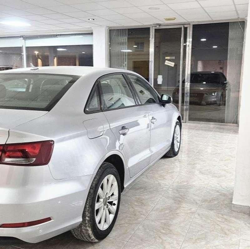 Käytetty Audi A3 Design 110 HP (80 kW) 2016 Harmaa Sedan