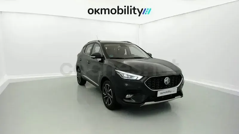 Begagnad MG ZS Luxury 111 HK (81 kW) 2023 Svart SUV