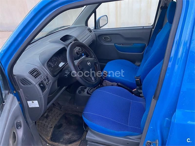 Usado Opel Agila Color Edition 75 CV (55 kW) 2002 Azul Berlina