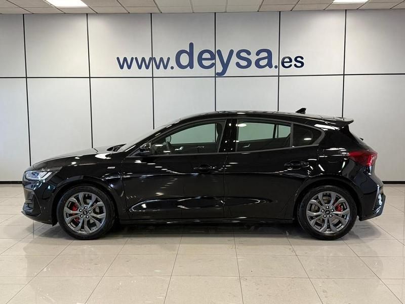 Usado Ford Focus ST-Line 125 CV (91 kW) 2025 Negro Berlina