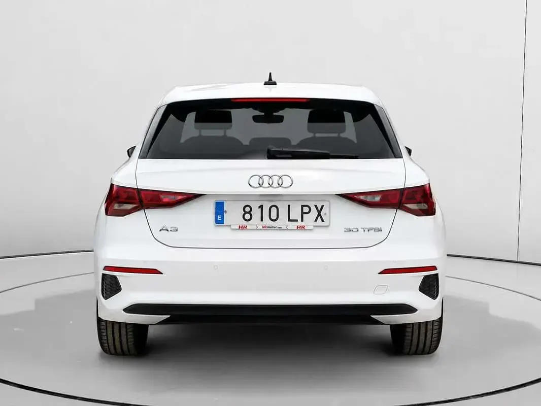 Usado Audi A3 Sportback 110 CV (80 kW) 2021 Blanco Utilitario