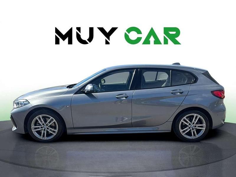 Usado BMW 118 Comfort Edition 140 CV (102 kW) 2023 Gris Utilitario