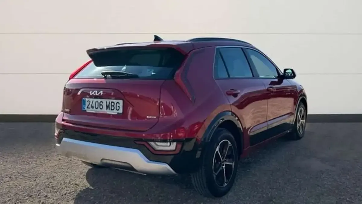 Usado Kia Niro 184 CV (135 kW) 2022 Rojo SUV