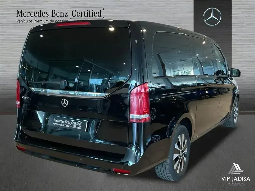 Usado Mercedes V250 190 CV (139 kW) 2023 Negro Monovolumen
