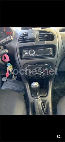 Usado Peugeot 206 70 CV (51 kW) 2001 Gris / plata Berlina