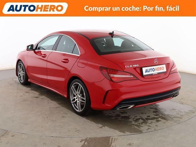 Usado Mercedes CLA180 AMG line 122 CV (89 kW) 2018 Rojo Berlina