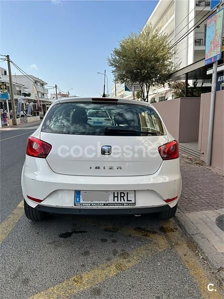 Usado Seat Ibiza Copa 90 CV (66 kW) 2013 Blanco Berlina