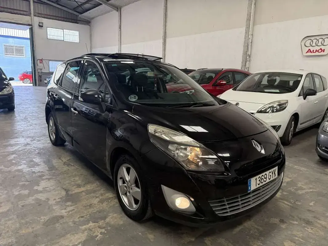 Usado Renault Scenic E-Tech Business 106 CV (77 kW) 2010 Negro Monovolumen