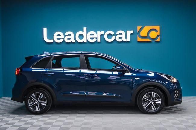 Usado Kia Niro 141 HP (103 kW) 2022 Azul SUV