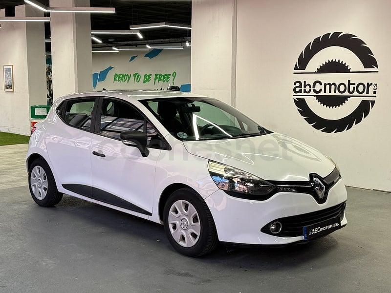 Usado Renault Clio IV Business 75 CV (55 kW) 2015 Blanco Berlina