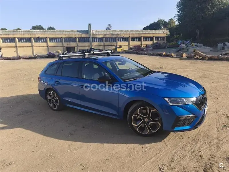 Usado Skoda Octavia RS 245 CV (180 kW) 2024 Azul Familiar