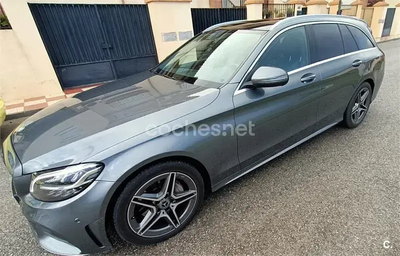Usado Mercedes C220 170 CV (125 kW) 2019 Gris / plata Familiar