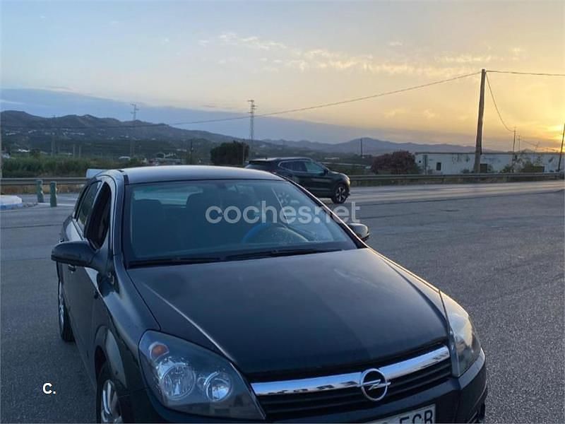 Usado Opel Astra Enjoy 120 CV (88 kW) 2006 Negro Berlina