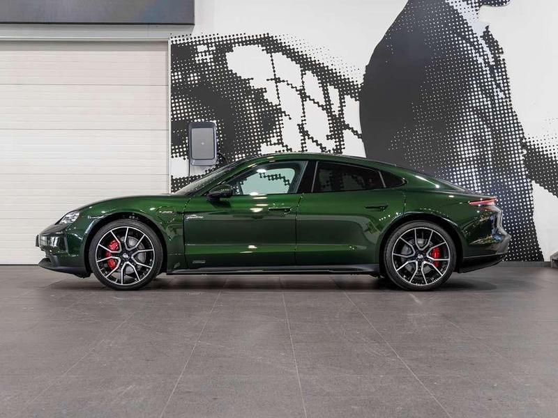 Usado Porsche Taycan 4S 400 kW (544 CV) 2025 Verde Berlina