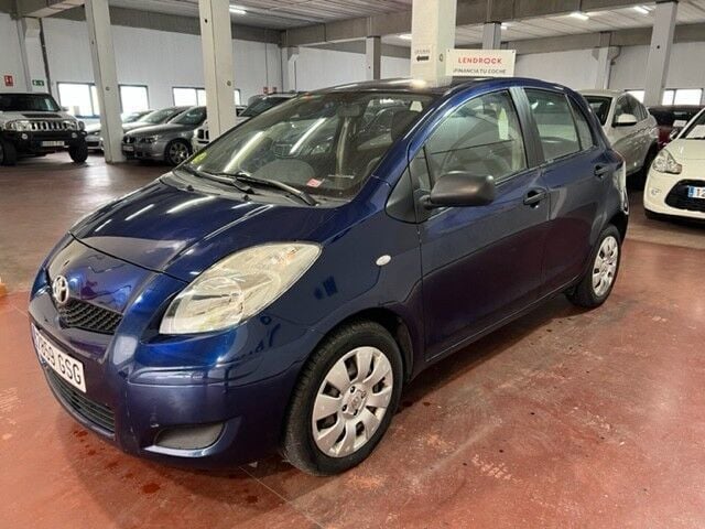 Usado Toyota Yaris Live 90 CV (66 kW) 2009 Azul Berlina