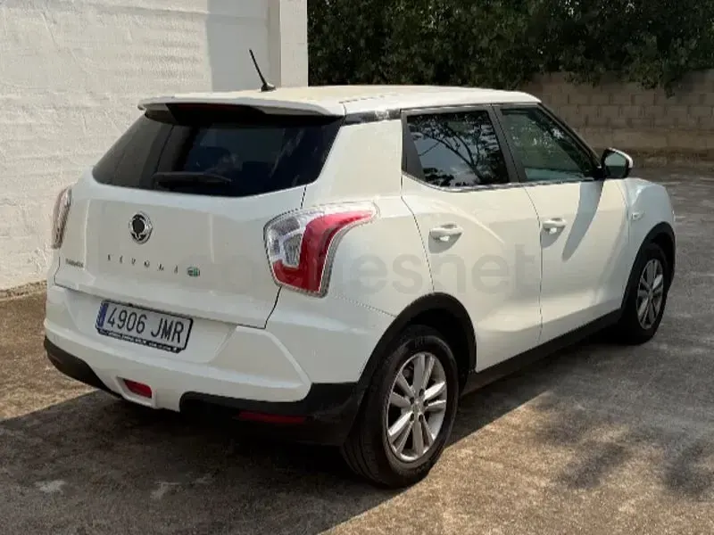 Usado SsangYong Tivoli 115 CV (84 kW) 2016 Blanco SUV