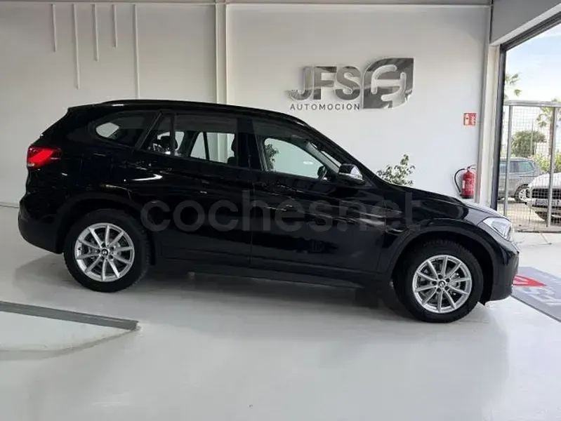 Usado BMW X1 116 CV (85 kW) 2021 Negro SUV