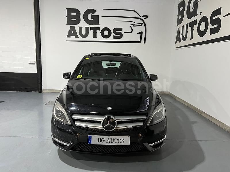 Usado Mercedes B180 109 CV (80 kW) 2013 Negro Monovolumen