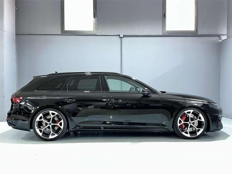 Usado Audi RS4 Competition 450 CV (330 kW) 2025 Gris Familiar