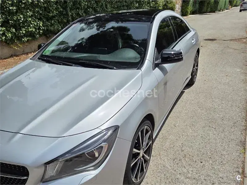 Usado Mercedes CLA200 136 CV (100 kW) 2015 Gris / plata Coupe