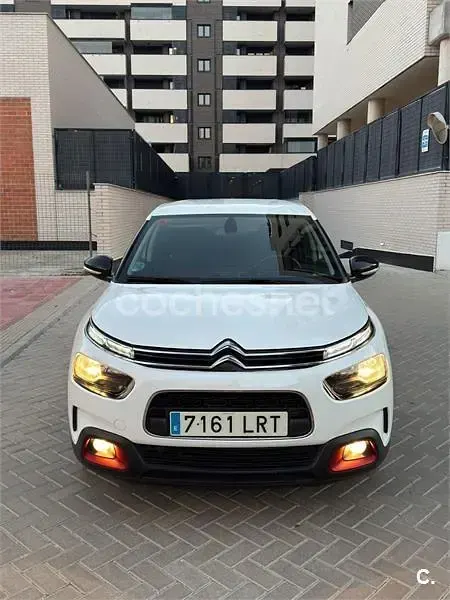 Usado Citroën C4 Cactus Live 102 CV (75 kW) 2021 Blanco Utilitario