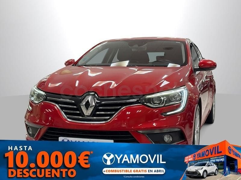 Usado Renault Mégane IV Zen 130 CV (95 kW) 2017 Rojo Berlina
