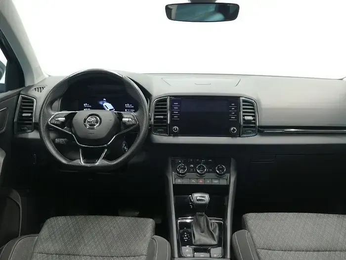 Usado Skoda Karoq Style 150 CV (110 kW) 2022 Gris SUV