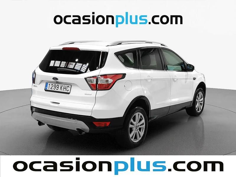 Usado Ford Kuga Trend+ 120 HP (88 kW) 2018 Branco SUV