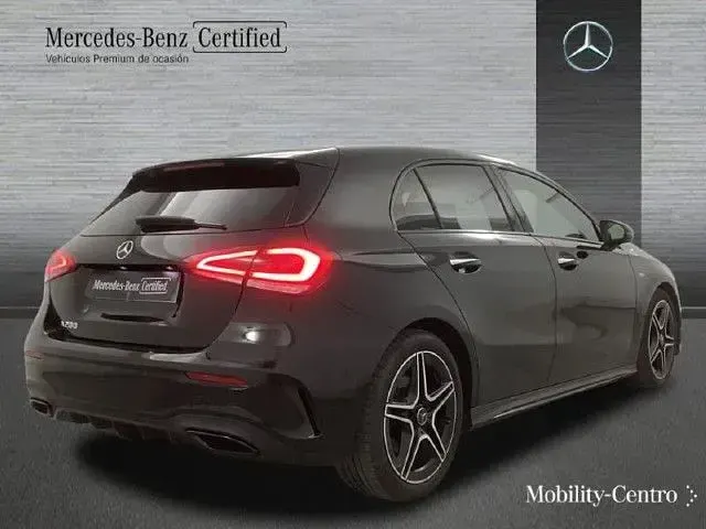 Usado Mercedes A200 163 CV (119 kW) 2021 Negro noche