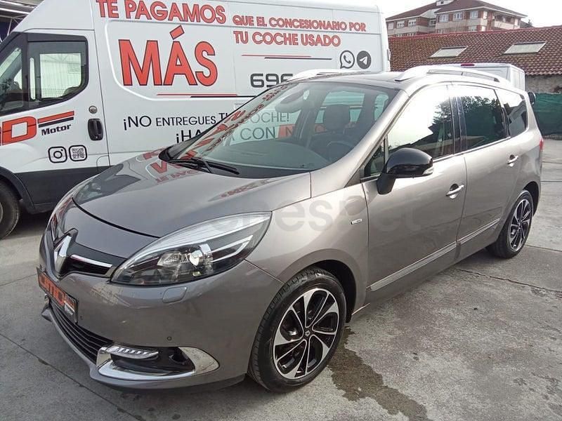 Usado Renault Grand Scénic III Bose Edition 130 CV (95 kW) 2015 Gris / plata Monovolumen