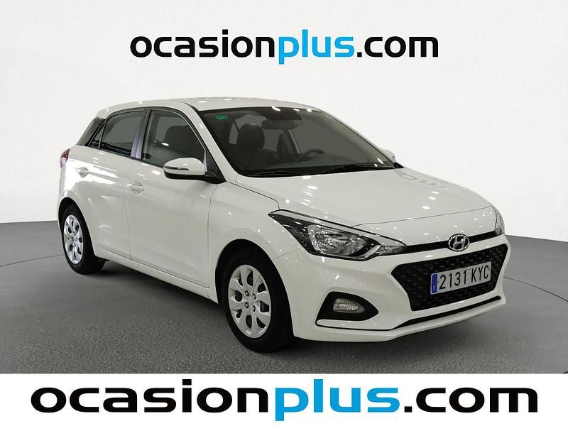 Usado Hyundai i20 75 CV (55 kW) 2019 Blanco Utilitario